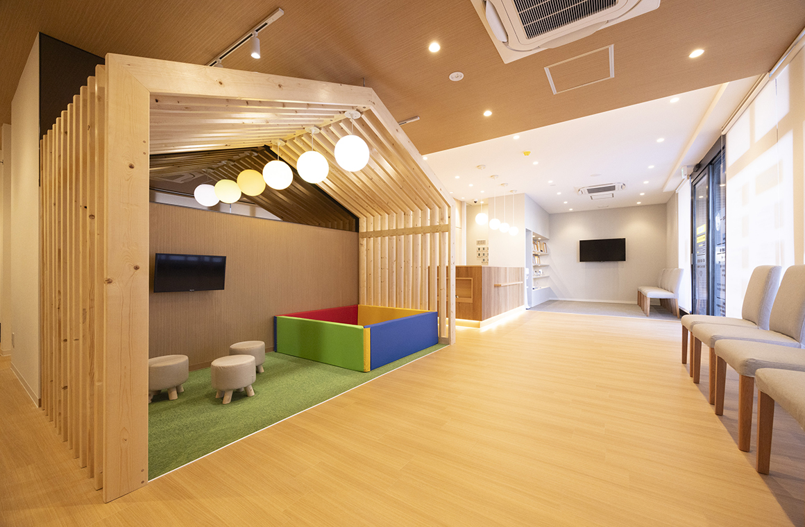 待合スペース左側